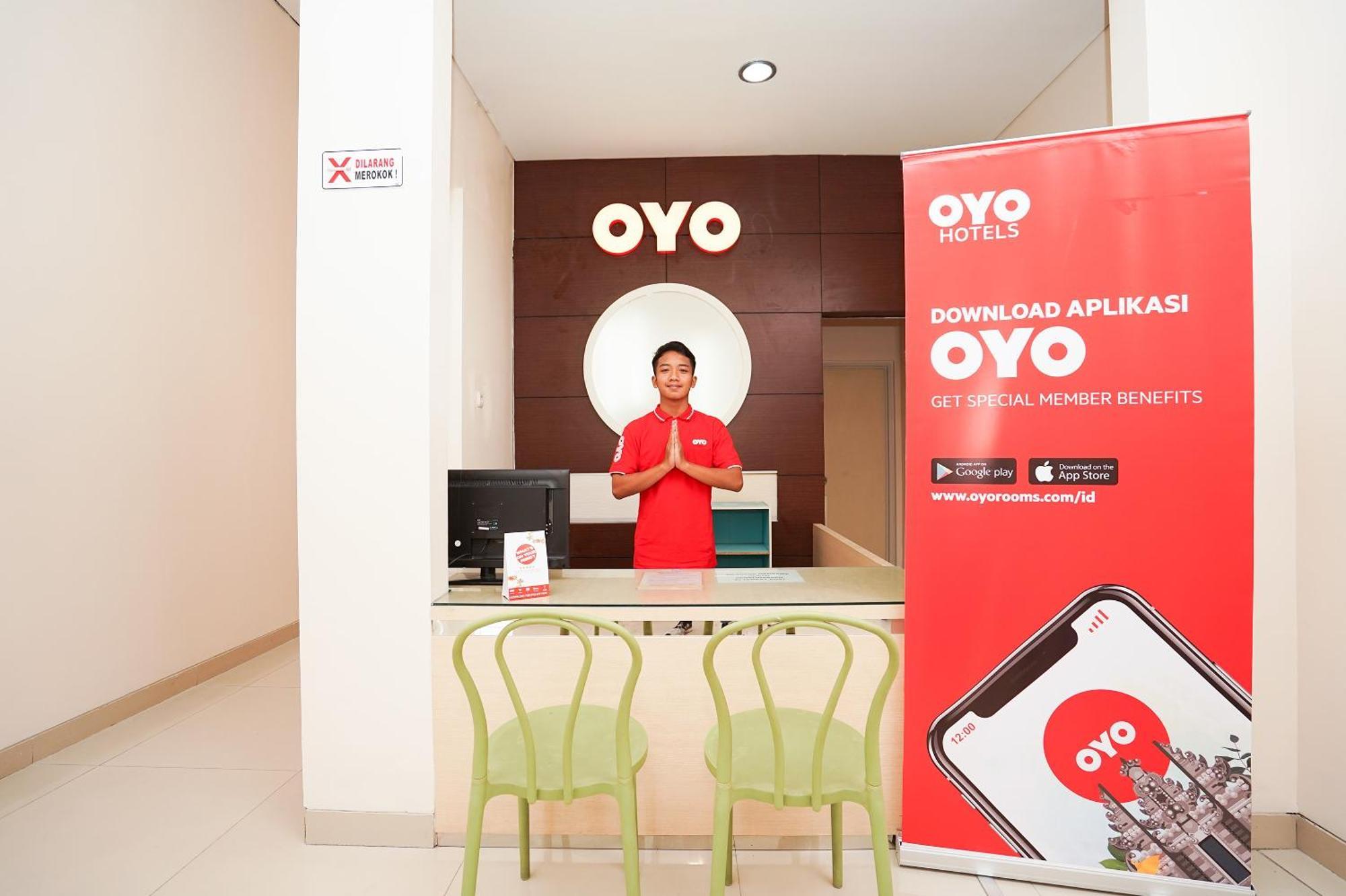 Oyo 782 Menjangan Residence At Citraland 1 Сурабая Екстер'єр фото