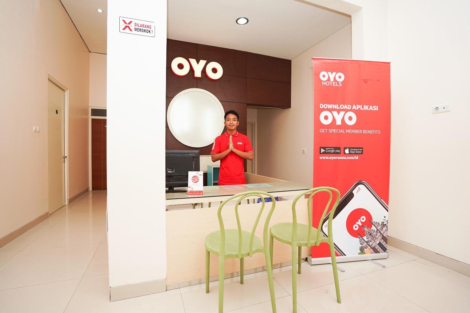 Oyo 782 Menjangan Residence At Citraland 1 Сурабая Екстер'єр фото